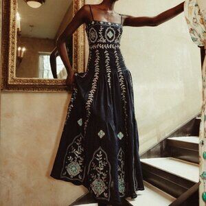 AGUA BY AGUA BENDITA Lima Relicario embroidered linen maxi dress